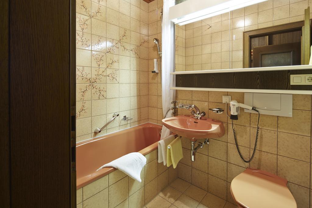 Alpenmotel Saeuling Pinswang Szoba fotó